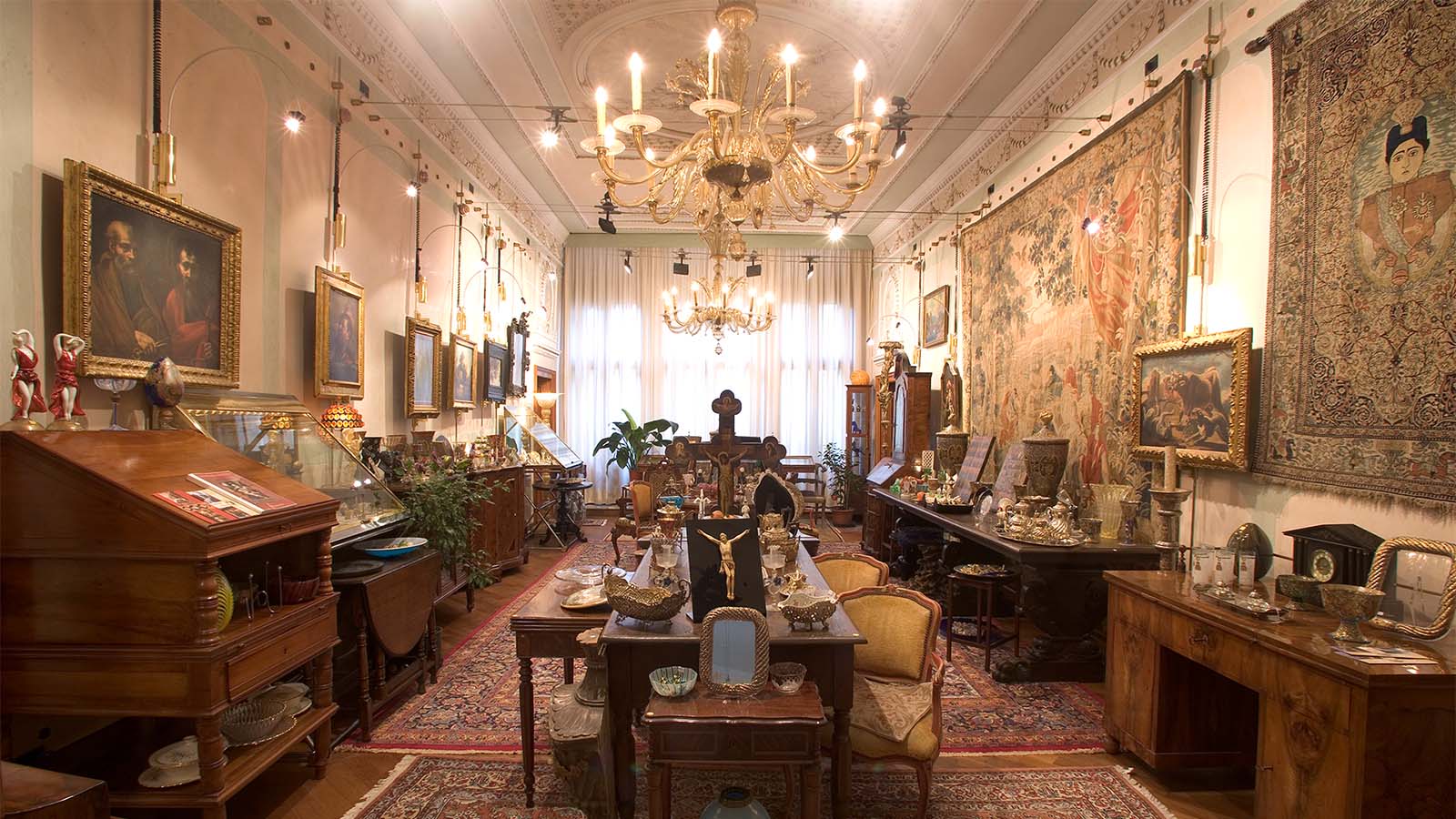 Zoom-In Slider Slide 2